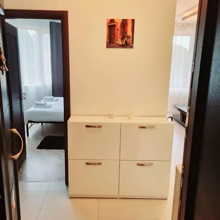 Vibes Апартамент *